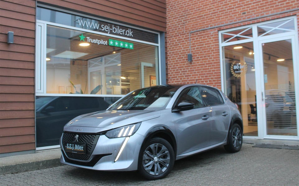 Peugeot e-208 50 GT 5d