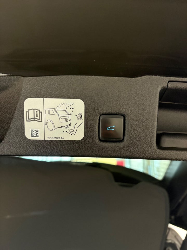 Ford Kuga 2,5 PHEV ST-Line X CVT 5d