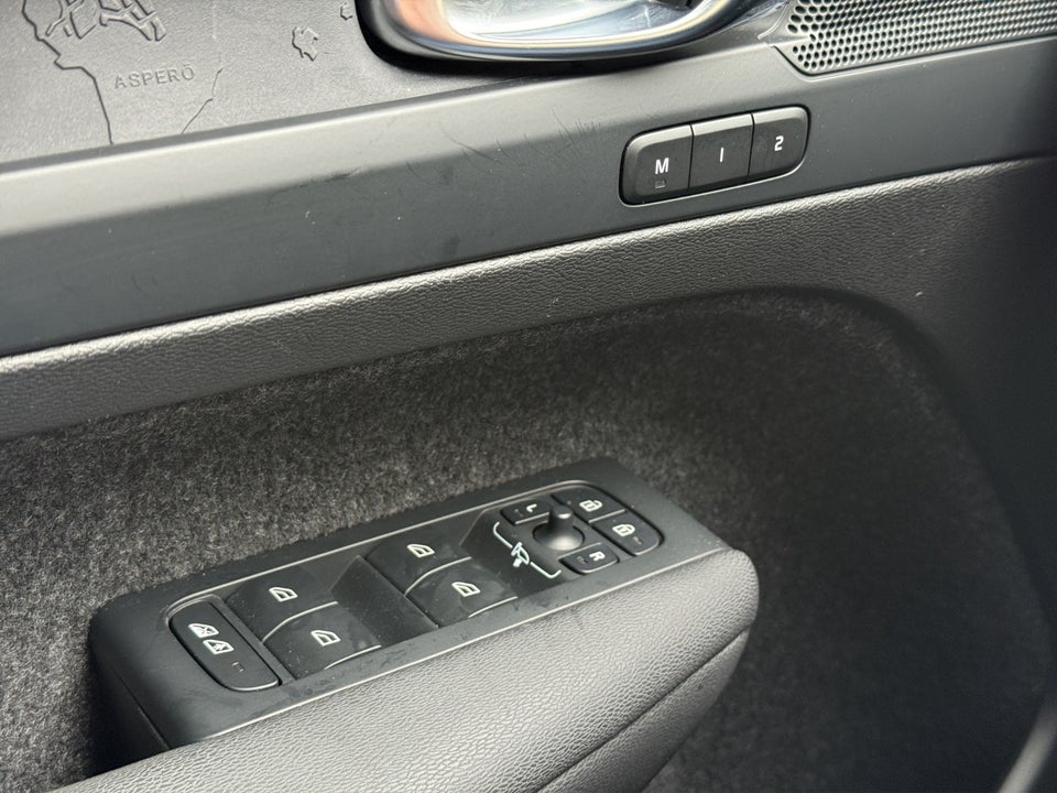 Volvo XC40 P6 ReCharge Plus 5d