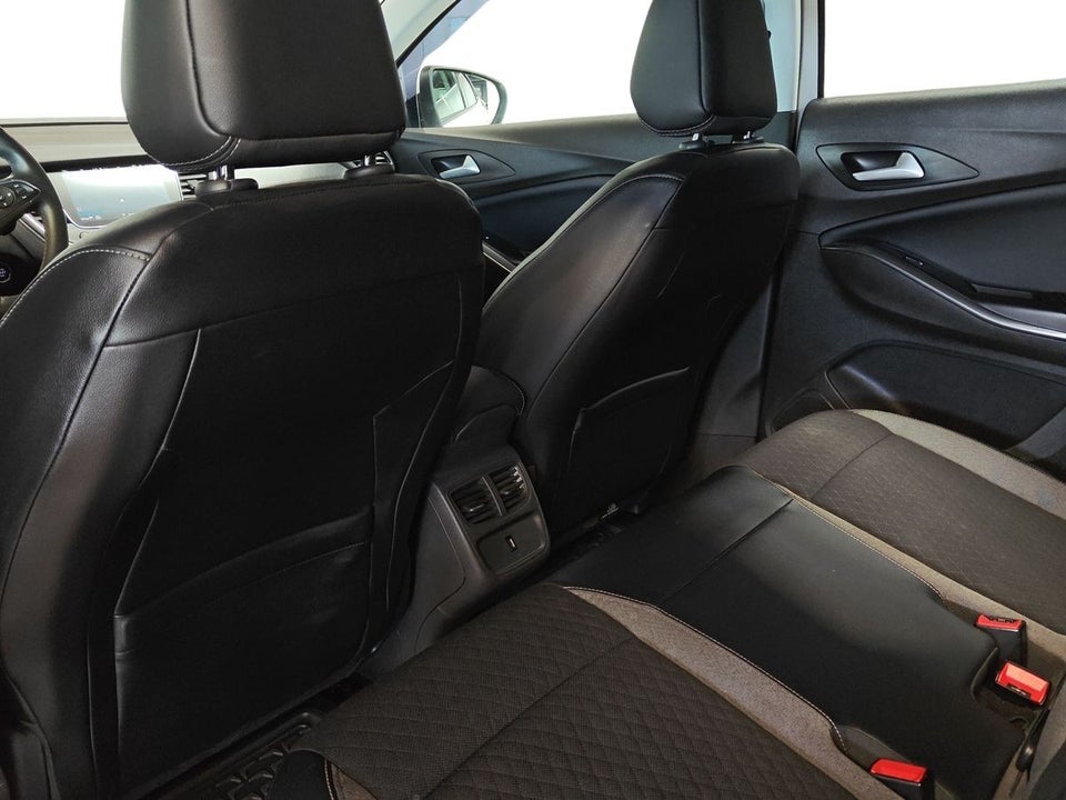 Opel Grandland X 1,6 Hybrid4 Ultimate aut. 5d