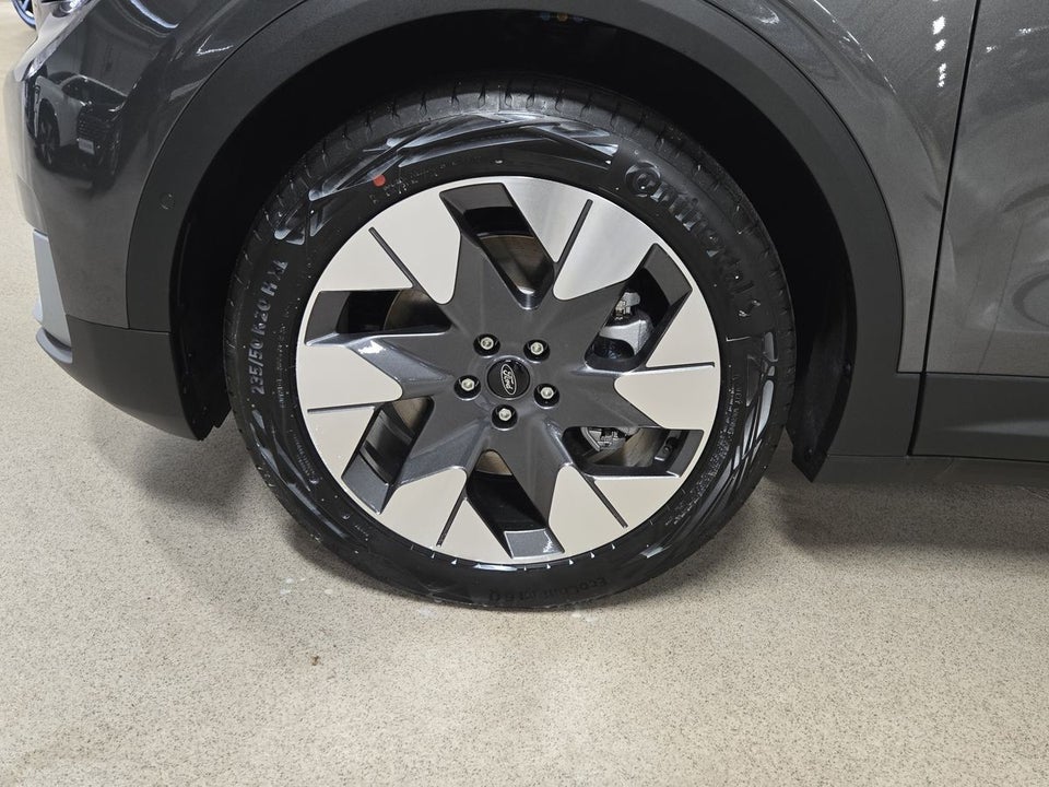 Ford Explorer 77 Premium Extended Range 5d