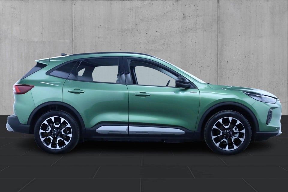 Ford Kuga 2,5 PHEV Active X CVT 5d