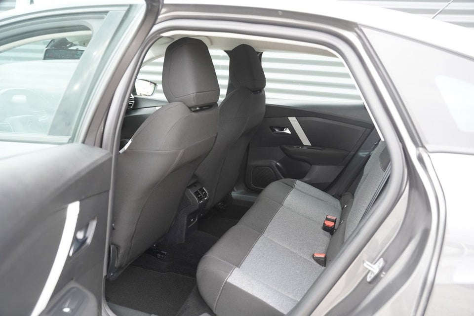 Citroën C4 1,5 BlueHDi 130 Feel EAT8 5d