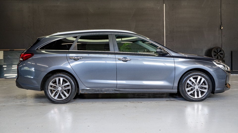 Hyundai i30 1,0 T-GDi Premium 5d