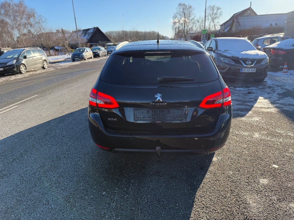 Peugeot 308 1,6 BlueHDi 120 Allure Sky SW 5d