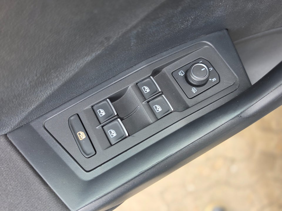 VW T-Roc 1,0 TSi 115 Style 5d