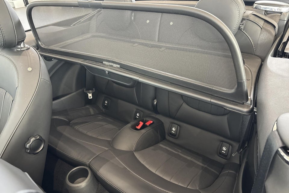 MINI Cooper SE Cabriolet 2d