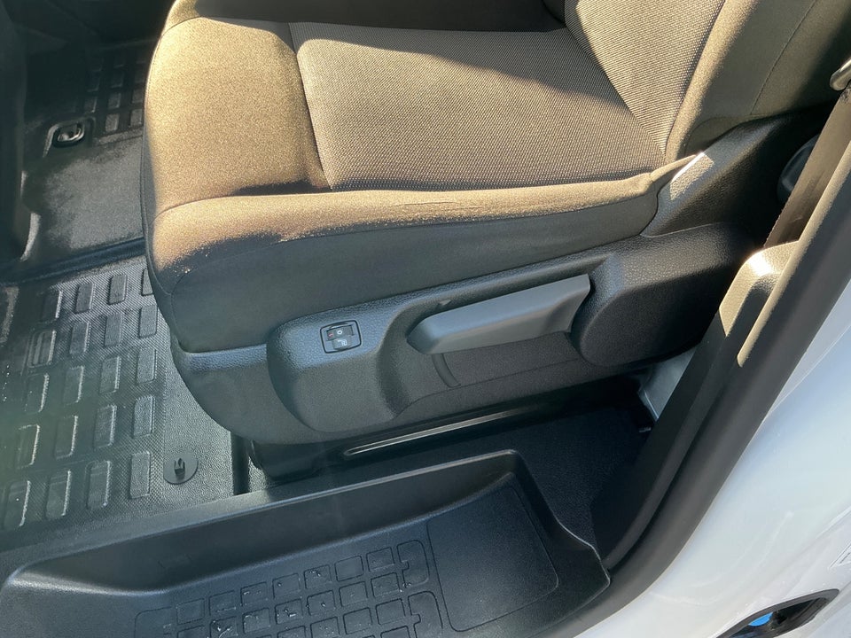 Toyota ProAce 2,0 D 144 Long Comfort Master aut. 4d