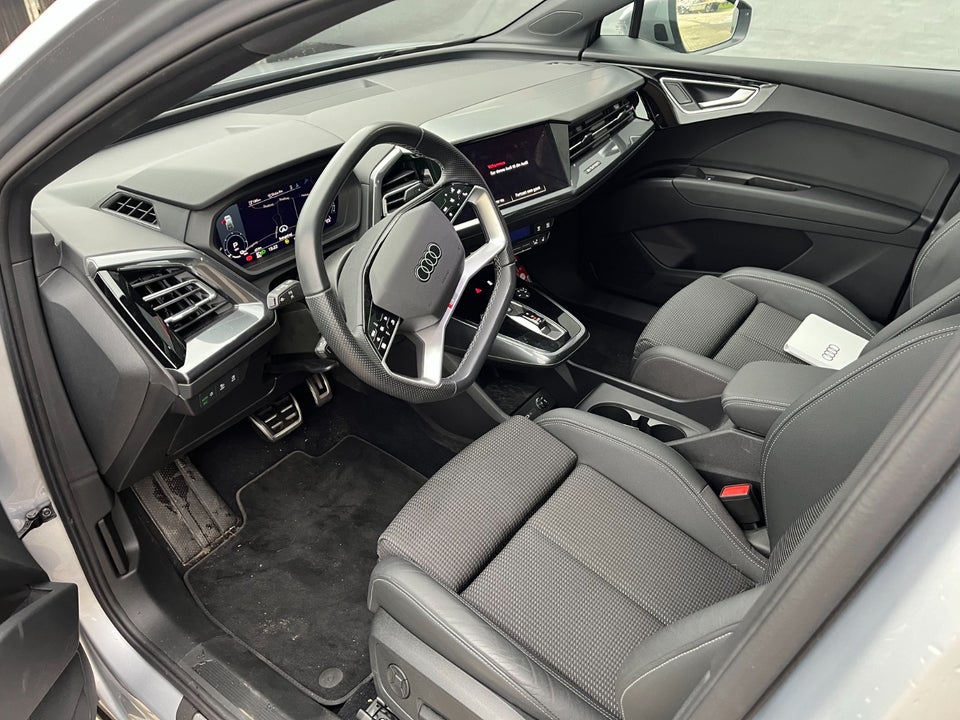 Audi Q4 e-tron 40 S-line 5d