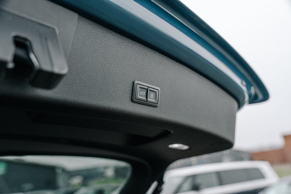 Audi e-tron 55 S-line quattro 5d