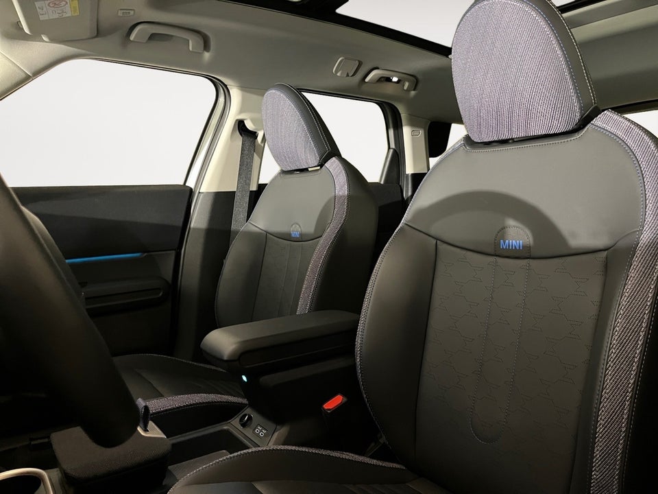 MINI Countryman SE Classic Trim M ALL4 5d