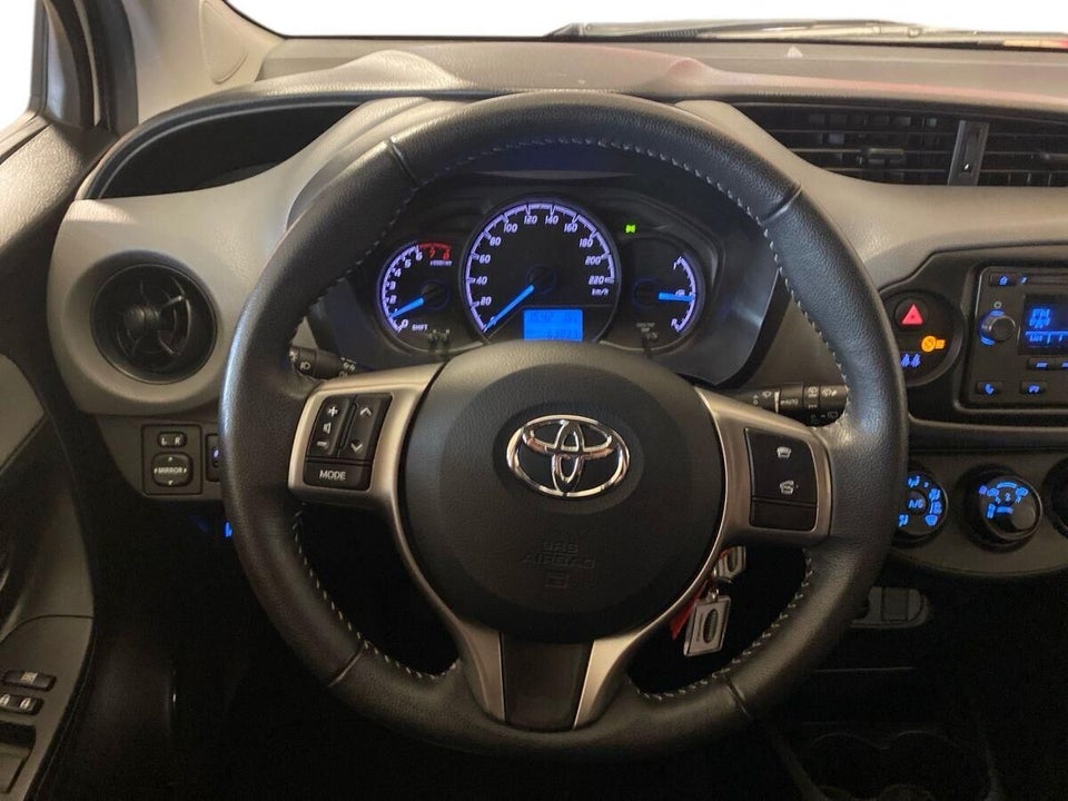 Toyota Yaris 1,0 VVT-i T1 Style 5d