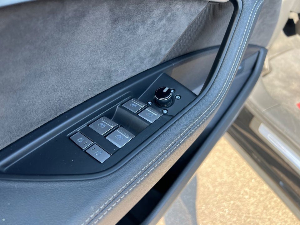 Audi e-tron S Sportback quattro 5d