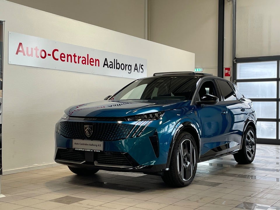 Peugeot e-3008 77 GT Pack 5d