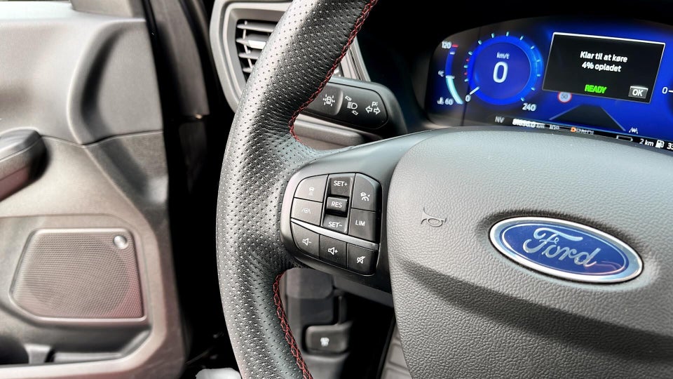 Ford Kuga 2,5 PHEV ST-Line X CVT 5d