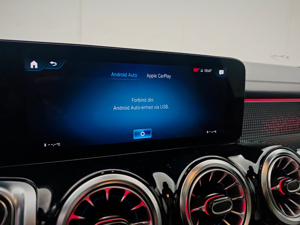 Mercedes EQB300 AMG Line 4Matic 5d