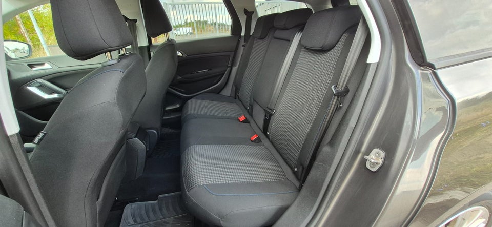 Peugeot 308 1,5 BlueHDi 130 Allure+ SW 5d