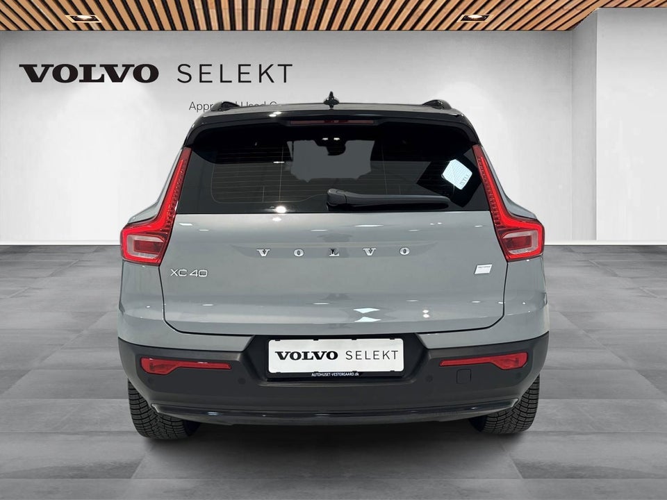 Volvo XC40 ReCharge Extended Range Plus 5d