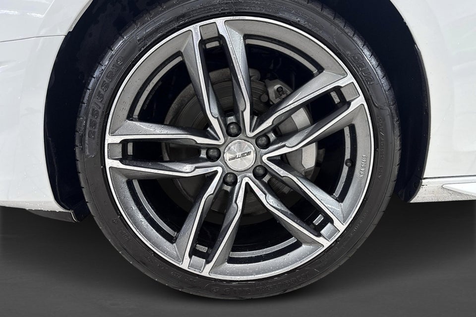 Audi A4 40 TFSi Prestige plus Avant S-tr. 5d