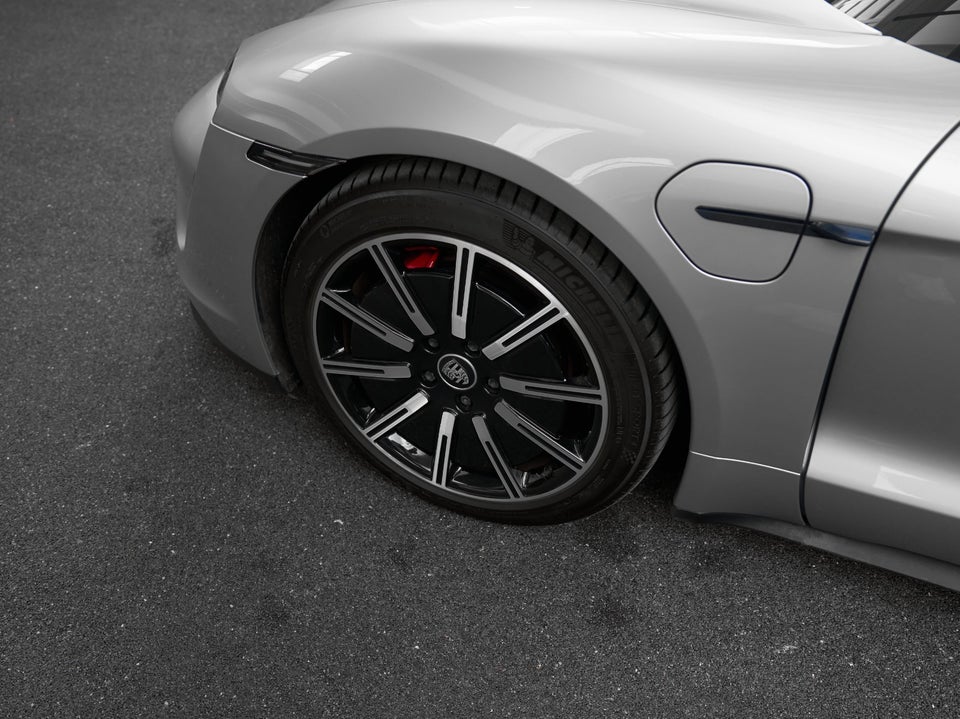 Porsche Taycan 4S 4d
