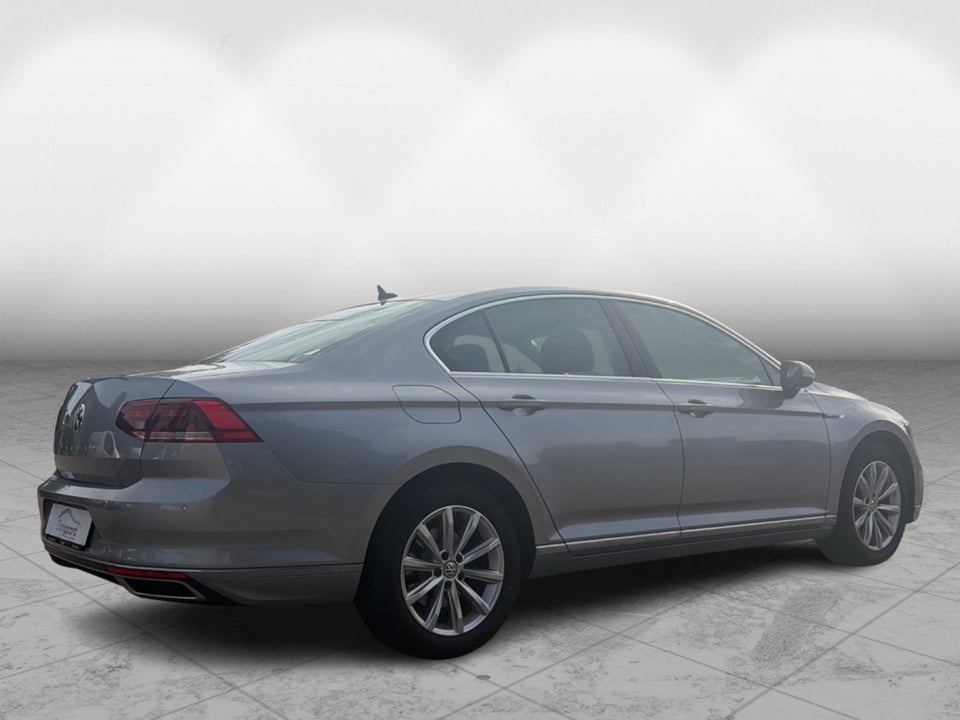 VW Passat 1,4 GTE+ Pro DSG 4d
