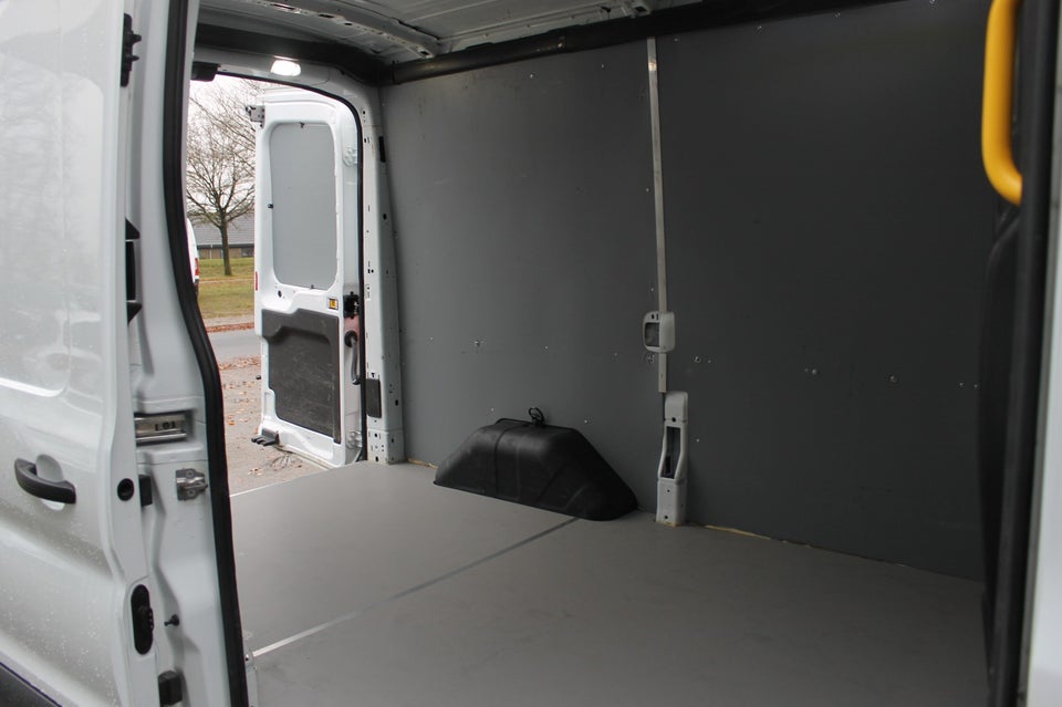 Ford Transit 350 L2 Van 2,0 TDCi 130 Trend H2 RWD