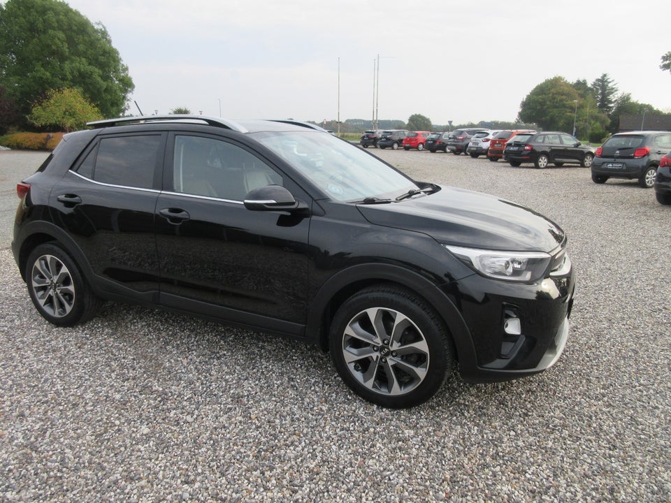 Kia Stonic 1,4 Premium 5d