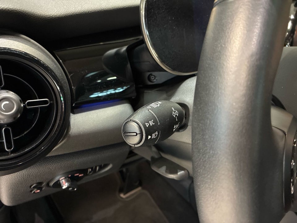 MINI Cooper SE Camden Edition 3d