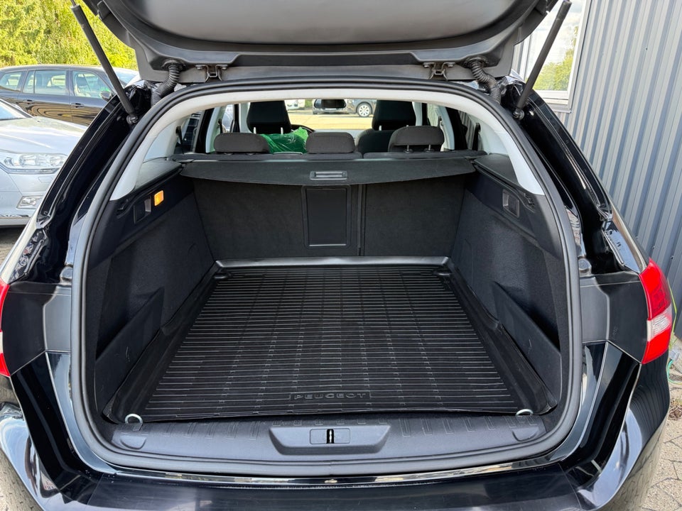 Peugeot 308 1,6 BlueHDi 120 Allure SW 5d