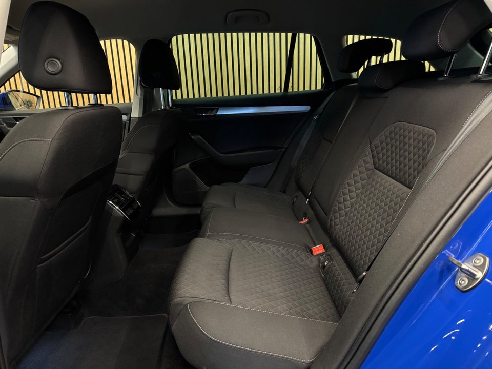 Skoda Superb 1,4 TSi iV Ambition Combi DSG 5d