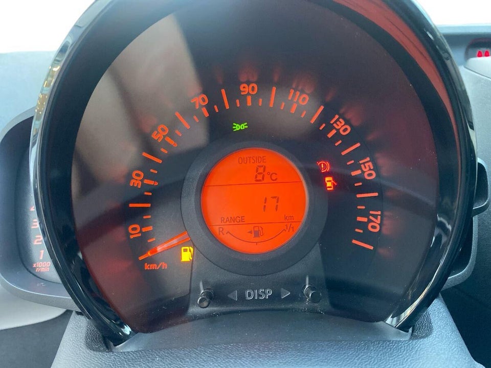 Toyota Aygo 1,0 VVT-i x-wave 5d