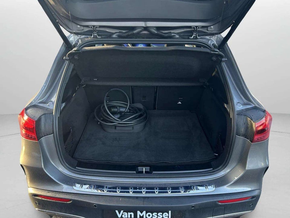 Mercedes EQA250+ AMG Line Advance Plus 5d