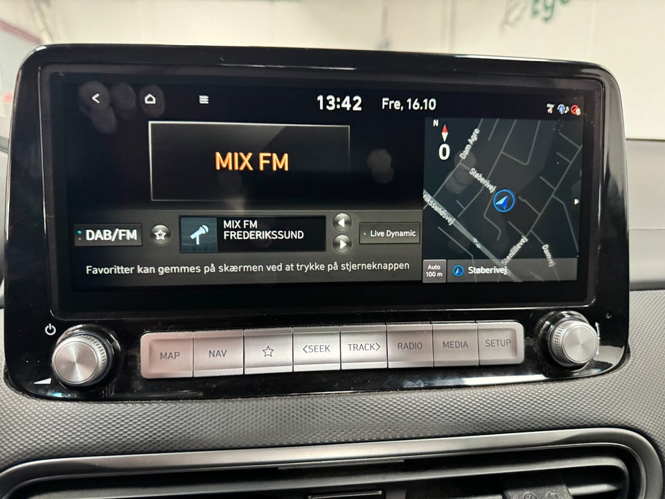 Hyundai Kona 64 EV Business 5d