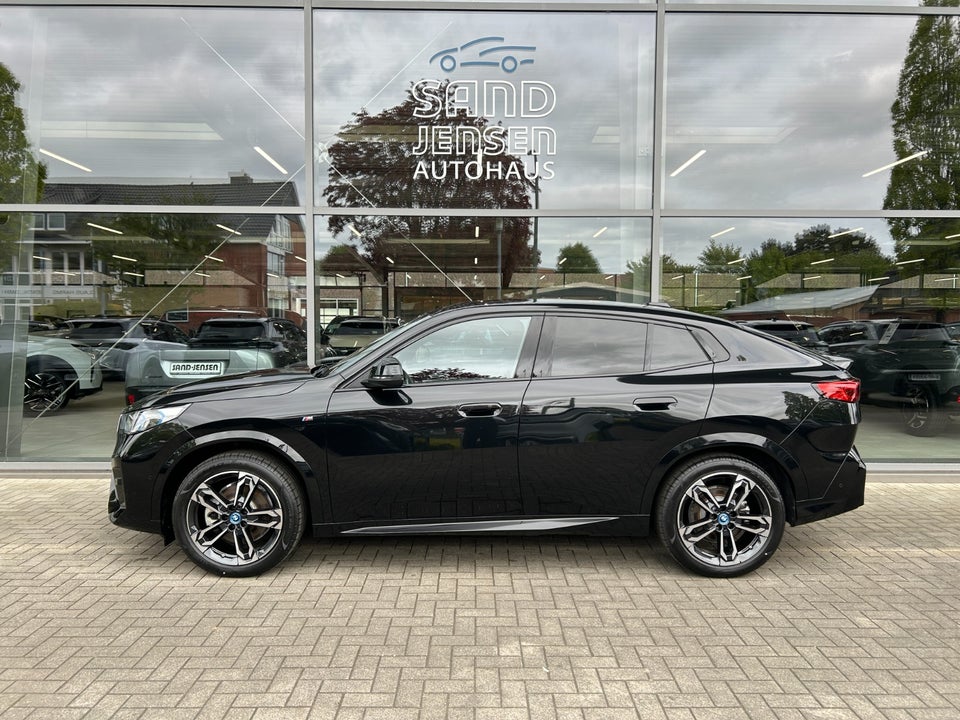 BMW iX2 xDrive30 M-Sport Premium 5d