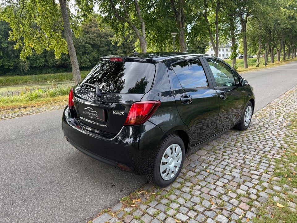Toyota Yaris 1,0 VVT-i T2 Komfort 5d