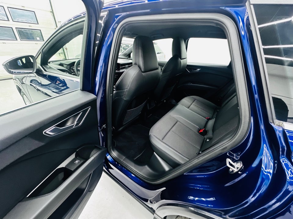 Audi Q4 e-tron 35 S-line 5d