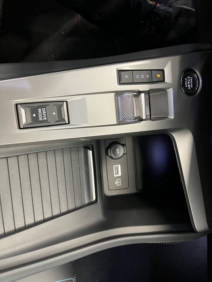 Peugeot 308 1,6 Hybrid First Selection SW EAT8 5d