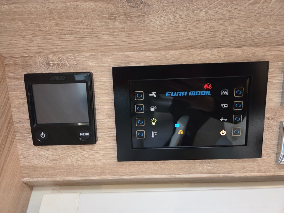 Euramobil T676 EB 2,0 CDi aut. 3d