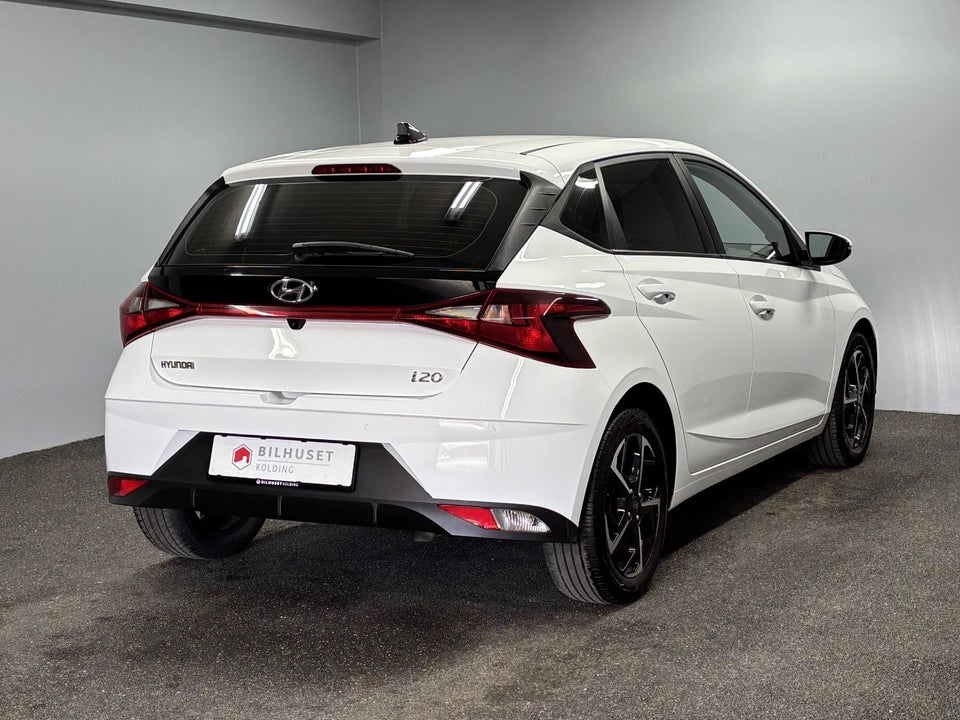 Hyundai i20 1,0 T-GDi Essential DCT 5d