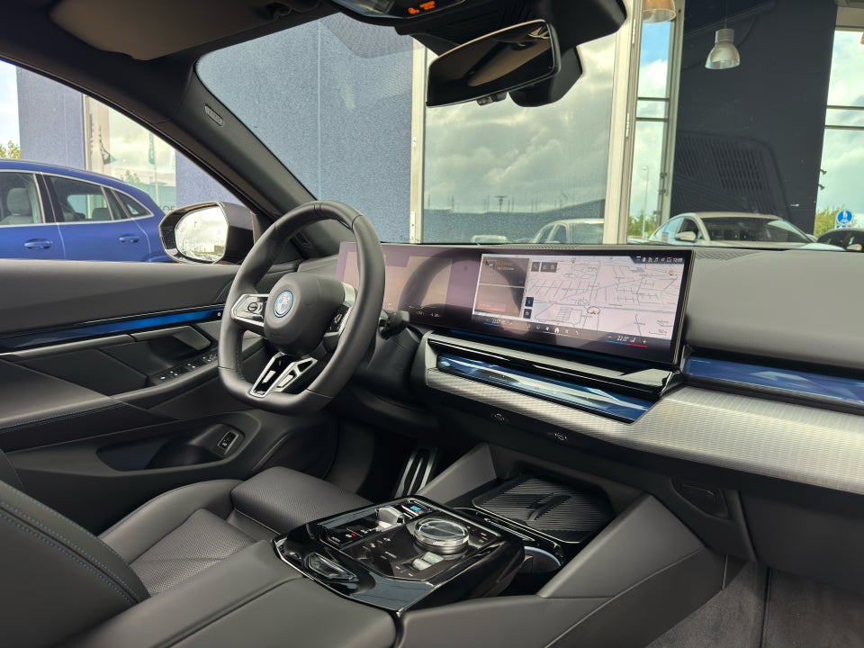 BMW i5 eDrive40 M-Sport 4d