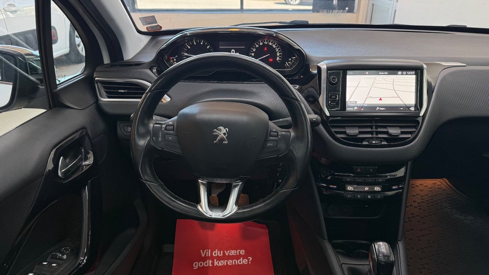 Peugeot 208 1,2 PureTech 82 Allure Sky 5d
