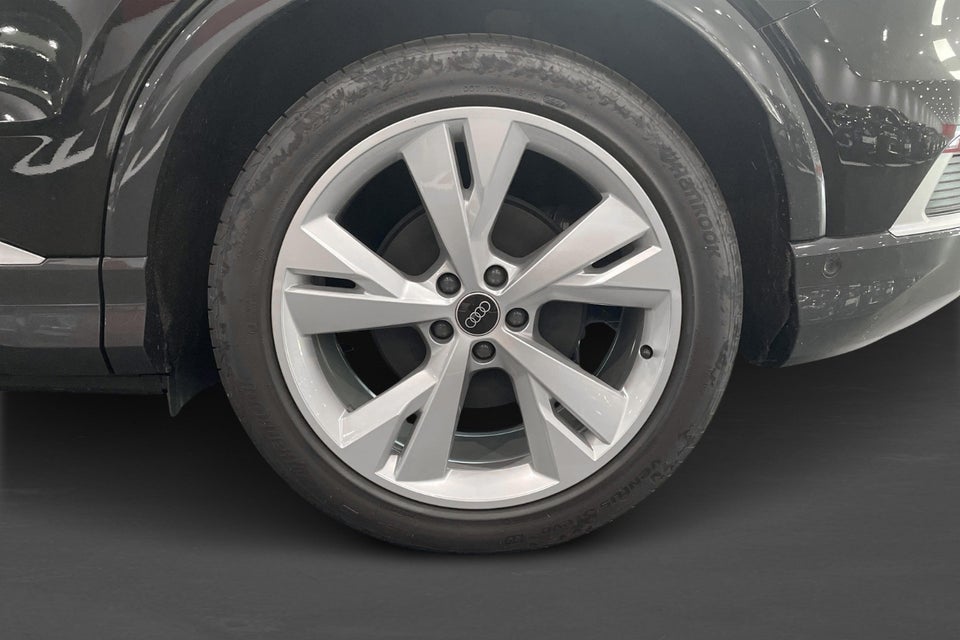 Audi Q4 e-tron 45 S-line 5d