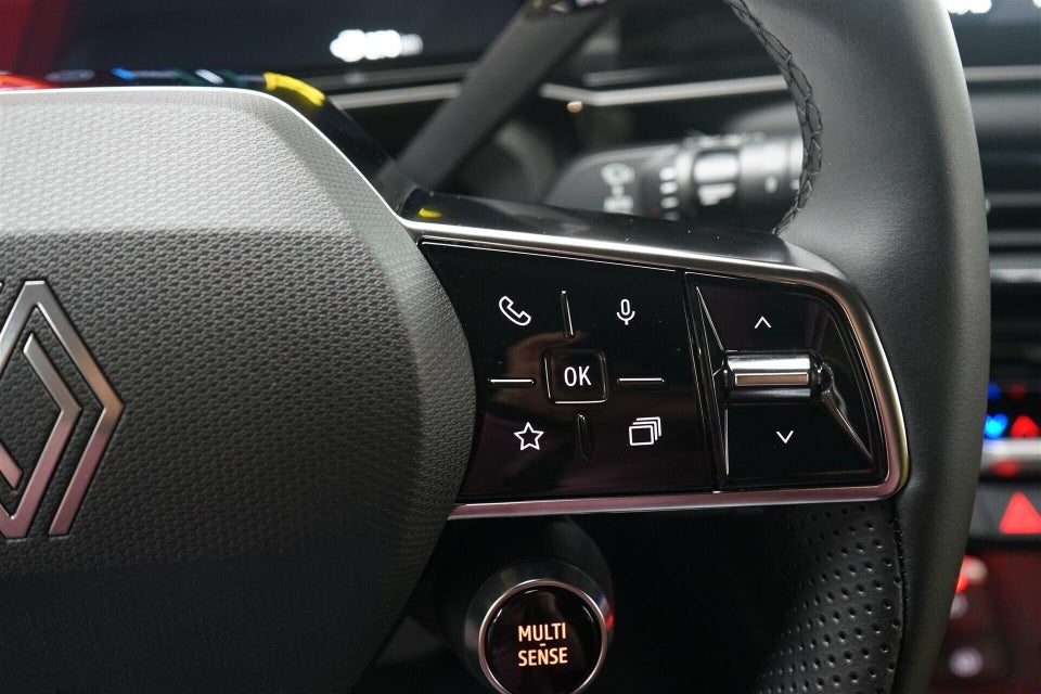 Renault 5 E-Tech 52 Iconic 5d