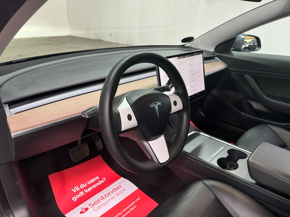 Tesla Model 3 Long Range AWD 4d