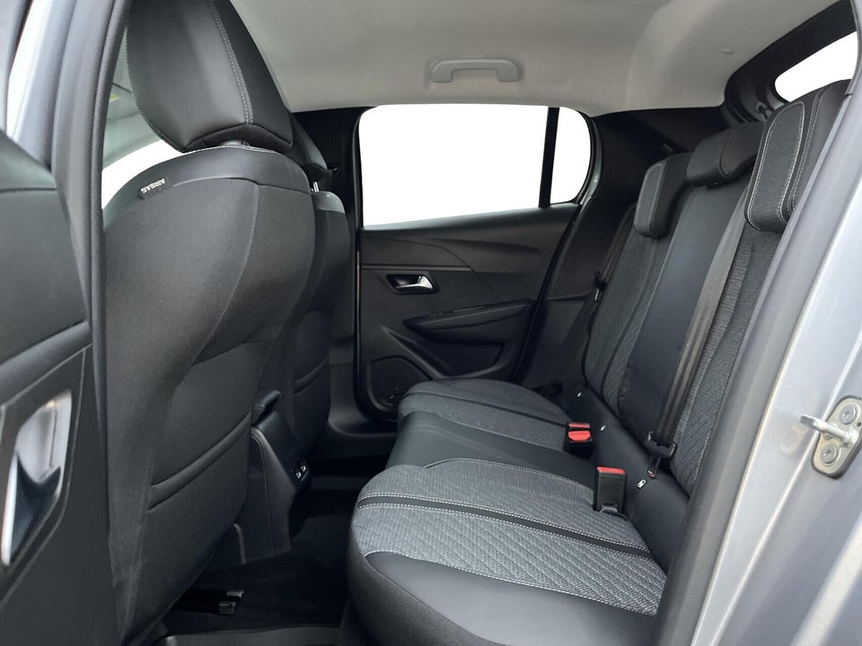 Peugeot e-208 50 Style 5d