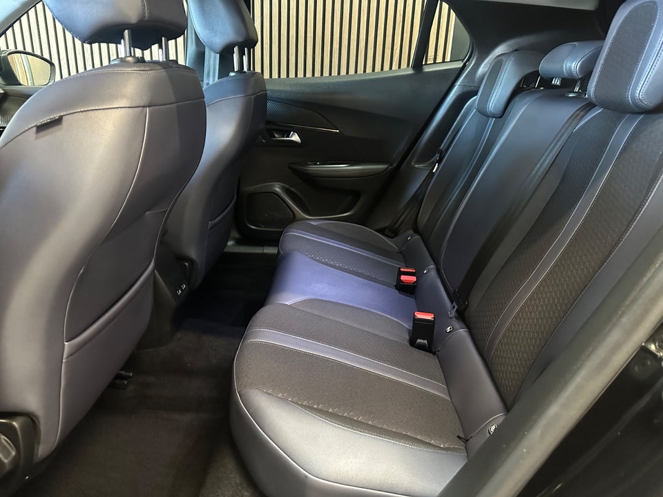 Peugeot 2008 1,5 BlueHDi 100 Allure 5d