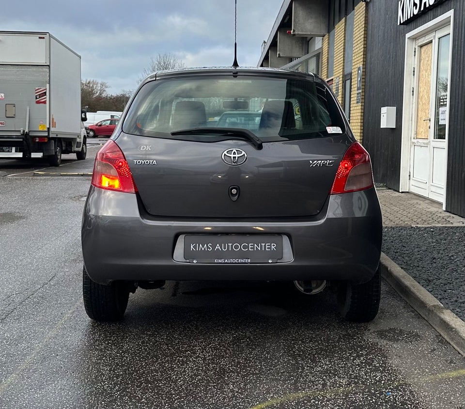 Toyota Yaris 1,3 Luna 5d