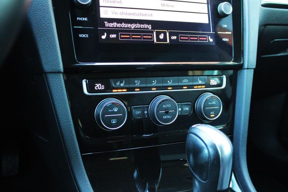 VW Golf VII 1,5 TSi 150 Highline Variant DSG 5d