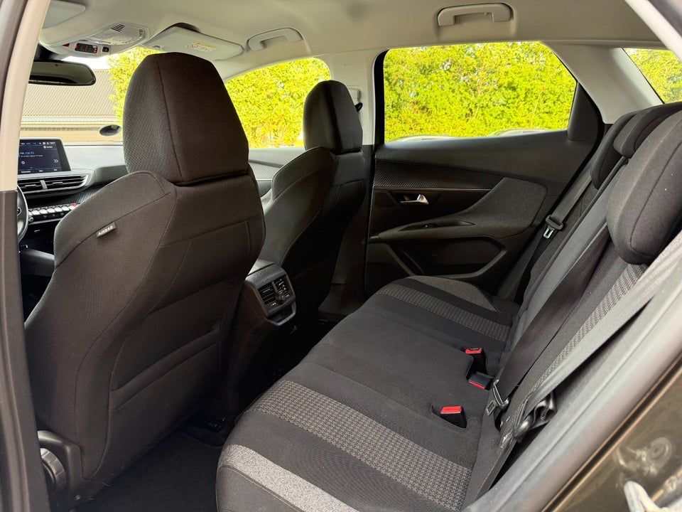 Peugeot 3008 1,2 e-THP 130 Allure EAT6 5d