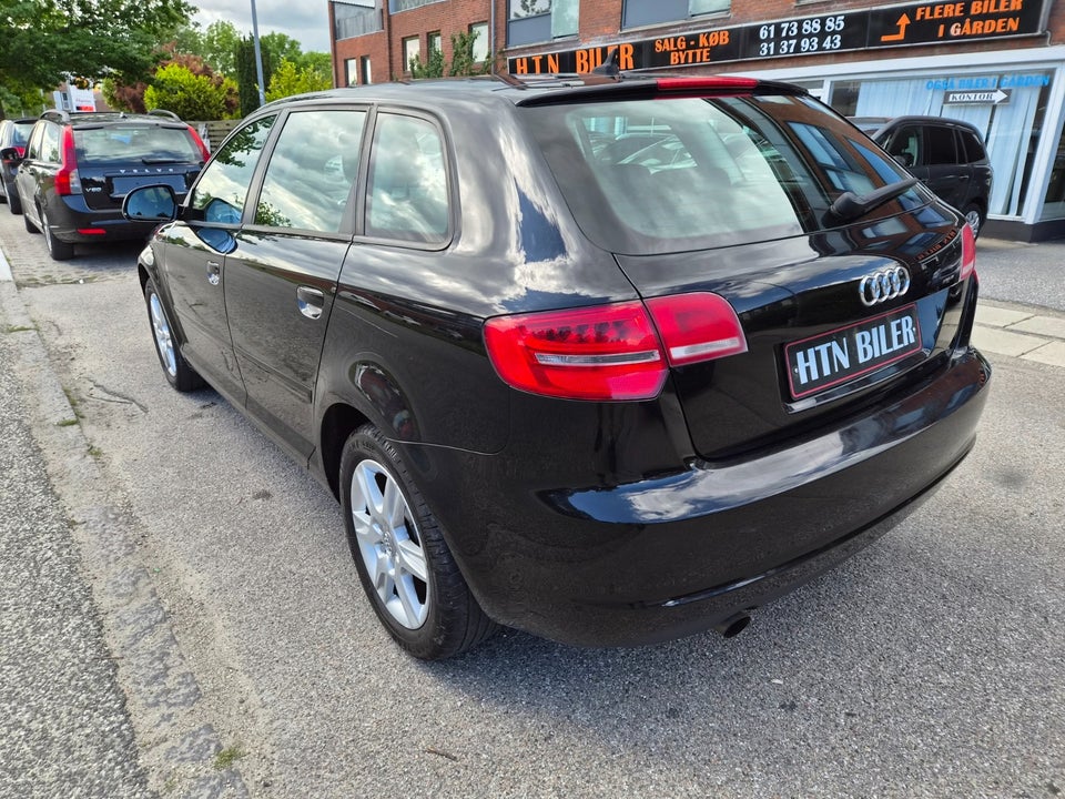 Audi A3 1,6 Ambiente Sportback 5d